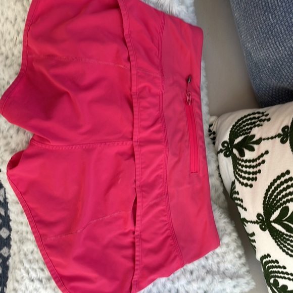 Pink size 4 lululemon speed up shorts - Picture 4 of 4